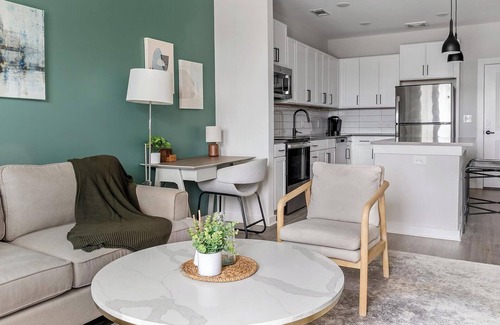 Sugar Hill Apartment | Landing | Modern 1BD, Clubhouse, Gym