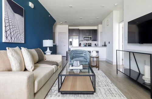 Austin Apartment | Landing | Modern 1BD, Gym, Pool