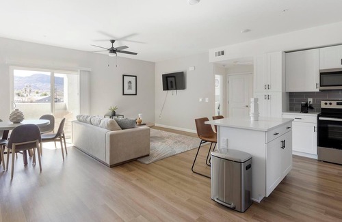 Townsite Apartment | Landing | Modern 1BD, Rooftop Lounge, Pool