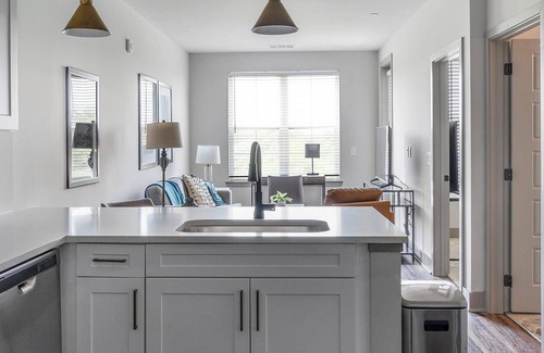 Nashville Apartment | Landing | Modern 1BD, Rooftop Lounge, Gym