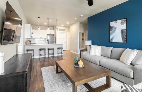 Goodyear Apartment | Landing | Modern 2BD, Clubhouse