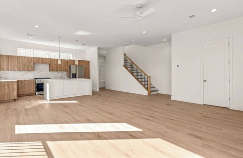 Dallas Apartment | Landing | Modern 2BD in Downtown Dallas