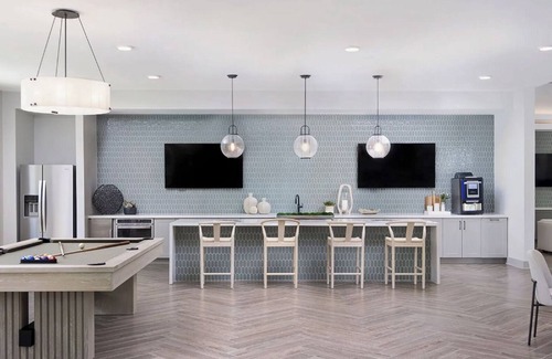 Candler Apartment | Landing | Modern 2BD, Clubhouse, Pool