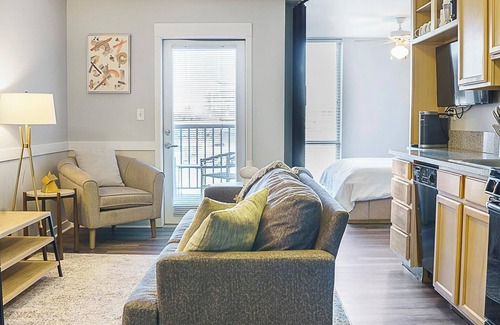Downtown Indianapolis Apartment | Landing | Modern Studio, Pool, Rooftop Lounge