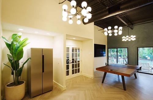 Northeast Raleigh Apartment | Landing | Modern Studio, Gym, Pool