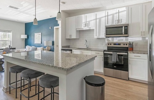 Jacksonville Apartment | Landing | Spectacular 2BD, Gym, Clubhouse