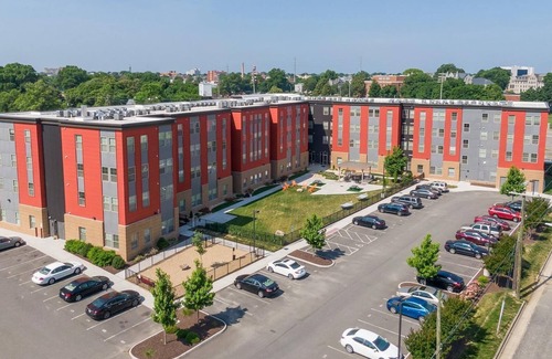 Richmond Apartment | Landing | Spectacular 2BD, Gym