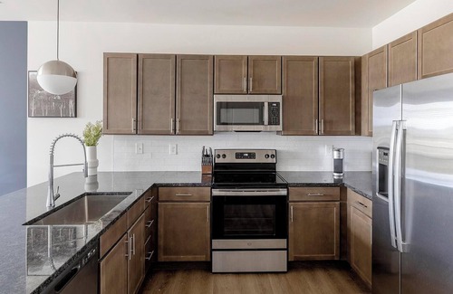 Madison Apartment | Landing | Stunning 1BD, Clubhouse, Gym