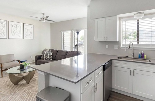 Fort Worth Apartment | Landing | Stunning 1BD, Courtyard, Pool