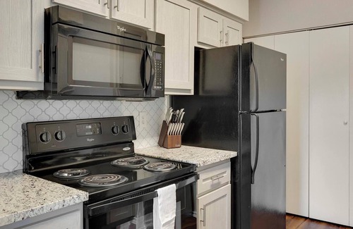 Lewisville Apartment | Landing | Stunning 1BD, Gym