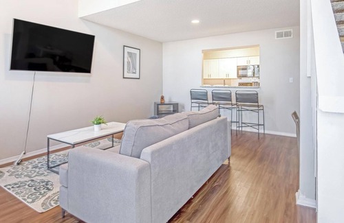 Cordova Apartment | Landing | Stunning 2BD, Clubhouse, Pool