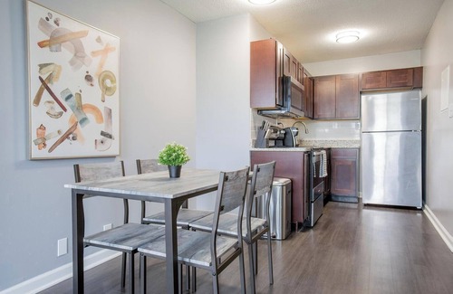 Fort Wayne Apartment | Landing | Stunning Studio, Pool, Gym