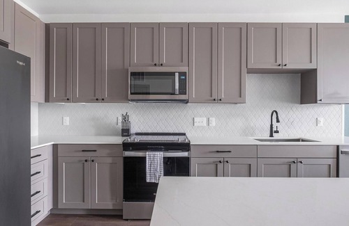 Houston Apartment | Landing | Stylish 1BD, Courtyard, Gym