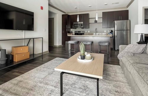 Huntersville Apartment | Landing | Stylish 2BD, Gym