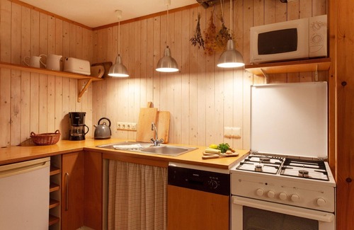 Rammenau Apartment | Landlust, close to the city - holiday apartment in a former farmhouse with sauna, wood-burning stove and large garden