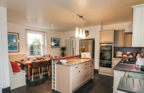 Appledore Cottage | Lands House