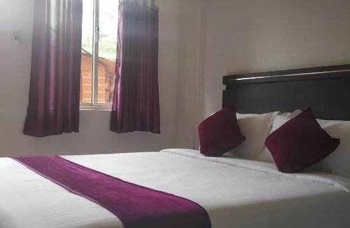 Munnar Bed & Breakfast | Landy Queen