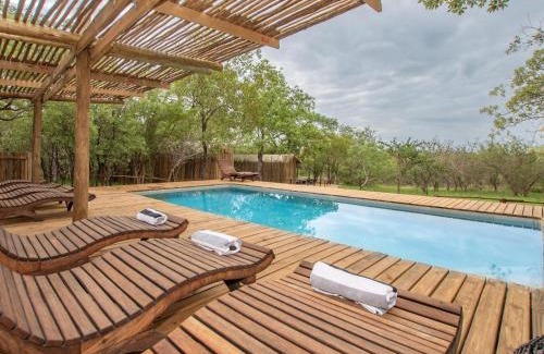 Kruger National Park Cabin | Langa Langa Safari Camp - Inc 2 Kruger Safaris Daily