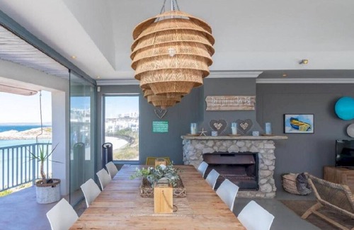 Paradise Beach Villa | Langebaan Beachfront 6 BDR. Villa