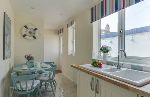 Portland Cottage | LANGHAM COTTAGE, pet friendly, with open fire in Fortuneswell
