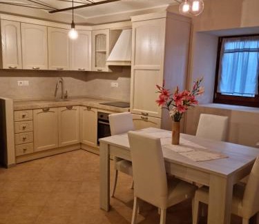 Niella Belbo House | LANGHE PARADISOT