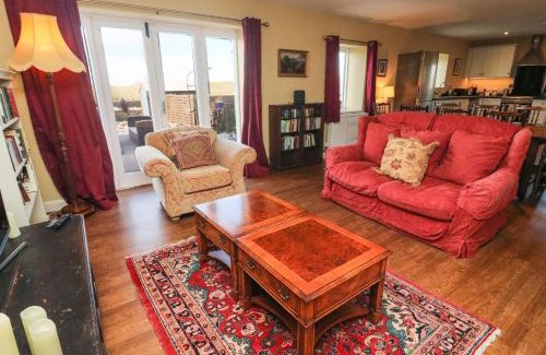 Casterton House | Langthwaite Cottage