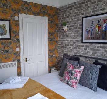 Redruth House | Lansdowne Simply Stay
