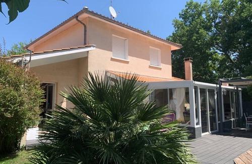 Lanton House | LANTON 3-bedroom house with heated pool 200 m from the beach.