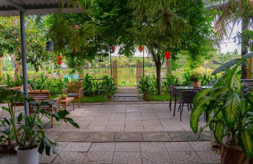 Cam Thanh House | Laoxao Lakeview Homestay