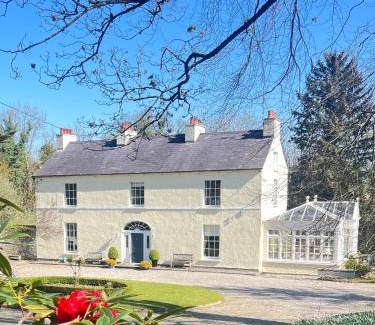 Londonderry Bed & Breakfast | Larchmount House B&B