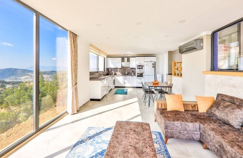 Kas Villa | Large 1 Bedroom Villa with Sea Views, Private Pool and Garden.