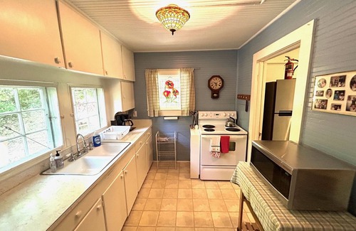 Montreat House | Large 100-year-old family cottage, claw-foot bathtub & lots of deck and porch!