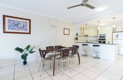 Portsmith Apartment | Large 2 Bedroom Apartment in the Heart of Cairns