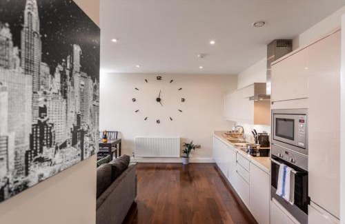 Ashford Apartment | Large 2 Bedroom Apartment in Ashford with PARKING