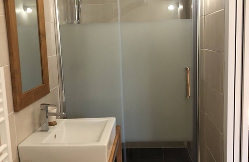 Verneuil-sur-Seine House | Large 2 rooms in quiet area with view of park