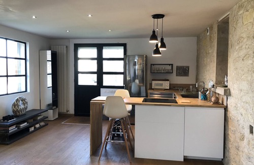 Verneuil-sur-Seine House | Large 2 rooms in quiet area with view of park