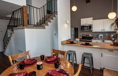 Pagosa Springs Condo | Large 3 Bed/3 Bath Condo in Uptown! Fireplace and AC