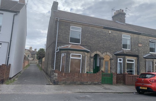Lowestoft House | Large 3-Bed House Lowestoft near Latitude Festival