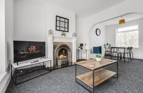 Liverpool Apartment | Large 3 bedroom Liverpool Free parking