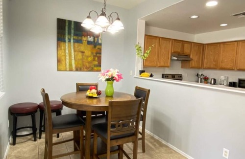 Alegre Community House | Large 3br 2-story townhouse with pool 2 mi to ASU