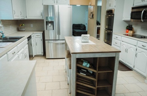 Abilene House | Large 4-bd 3 bath home + bonus room. Dogs are welcome w/fee. Sleeps 16+