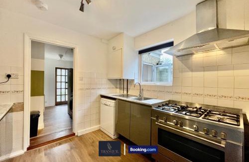 Headington House | Large 4 BDR Home By Tranquil Ventures Short Lets & Serviced Accommodation Headington With Free Parking