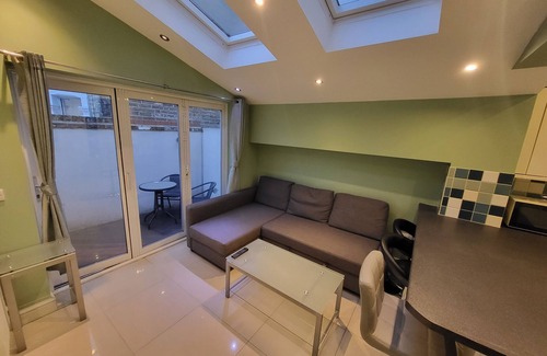 Hammersmith and Fulham House | Large 4 Bedroom House In Central London