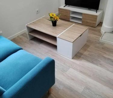 Roubaix Apartment | Large 40m2 Prox Lille-métro-tram