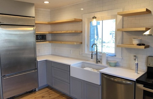 Old Orchard Beach House | Large 5 Bedroom Home. 5-7 Minute Walk to the Beach. No Cleaning Fee.