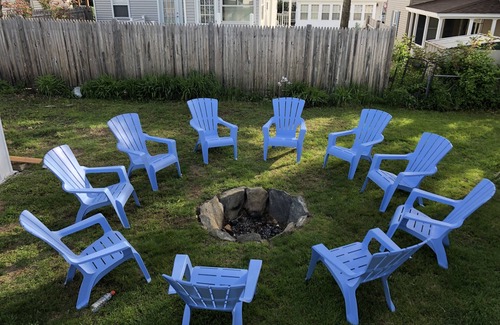 Old Orchard Beach House | Large 5 Bedroom Home. 5-7 Minute Walk to the Beach. No Cleaning Fee.