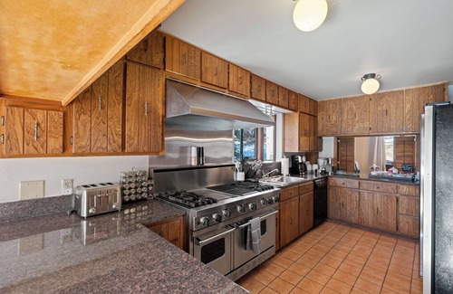 Durango - Purgatory House | Large 5 Bedroom 4 bath + hot tub 15 minutes to Purgatory or Durango 4 King beds