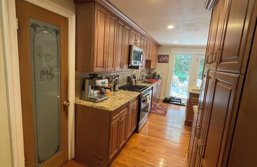 Roslyn Heights House | Large 5-Bedroom Home in Roslyn Heights/Ideal for Groups & Families