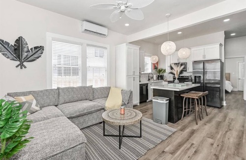 Galveston House | Large 6BR NEW home!nPool & Hot TubnGrill- Pets OK- W/DnClose to Pleasure Pier!