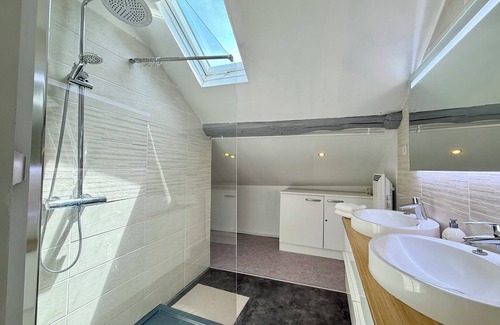 Ferrieres-en-Brie Apartment | Large 9-bed apartment - Close to Disneyland Paris, Val d'Europe and Paris